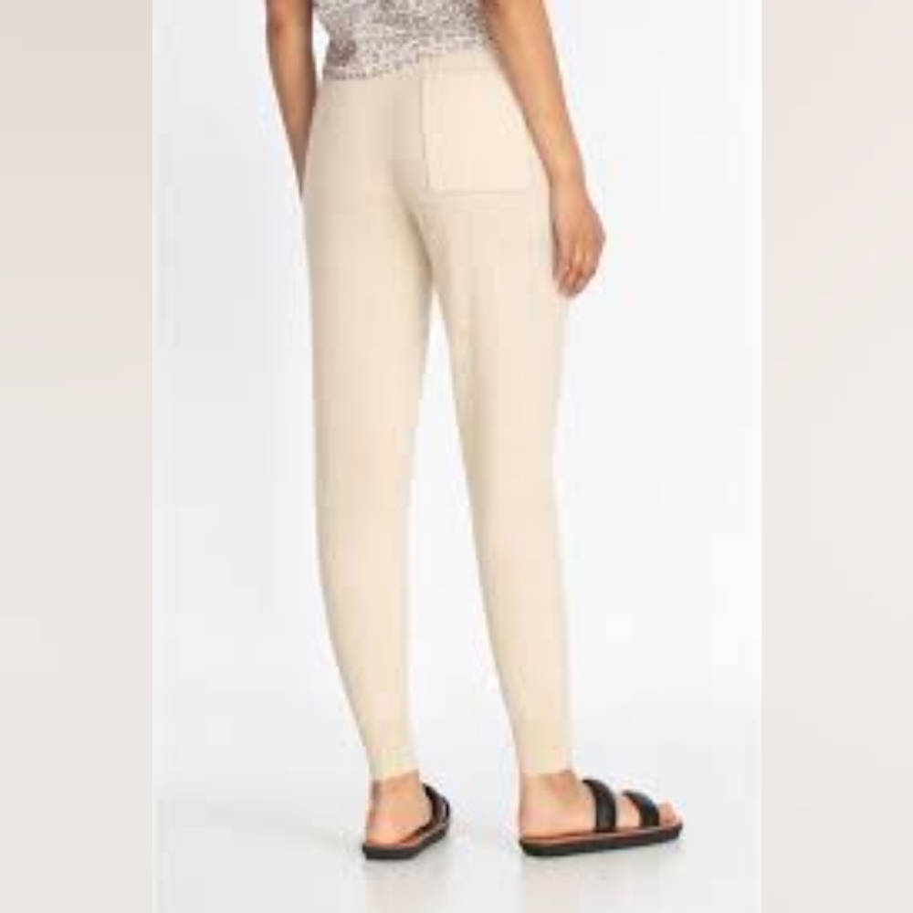 Johnny Was Calme Jogger Cashmere Fleece Taupe - Picture 6 of 13
